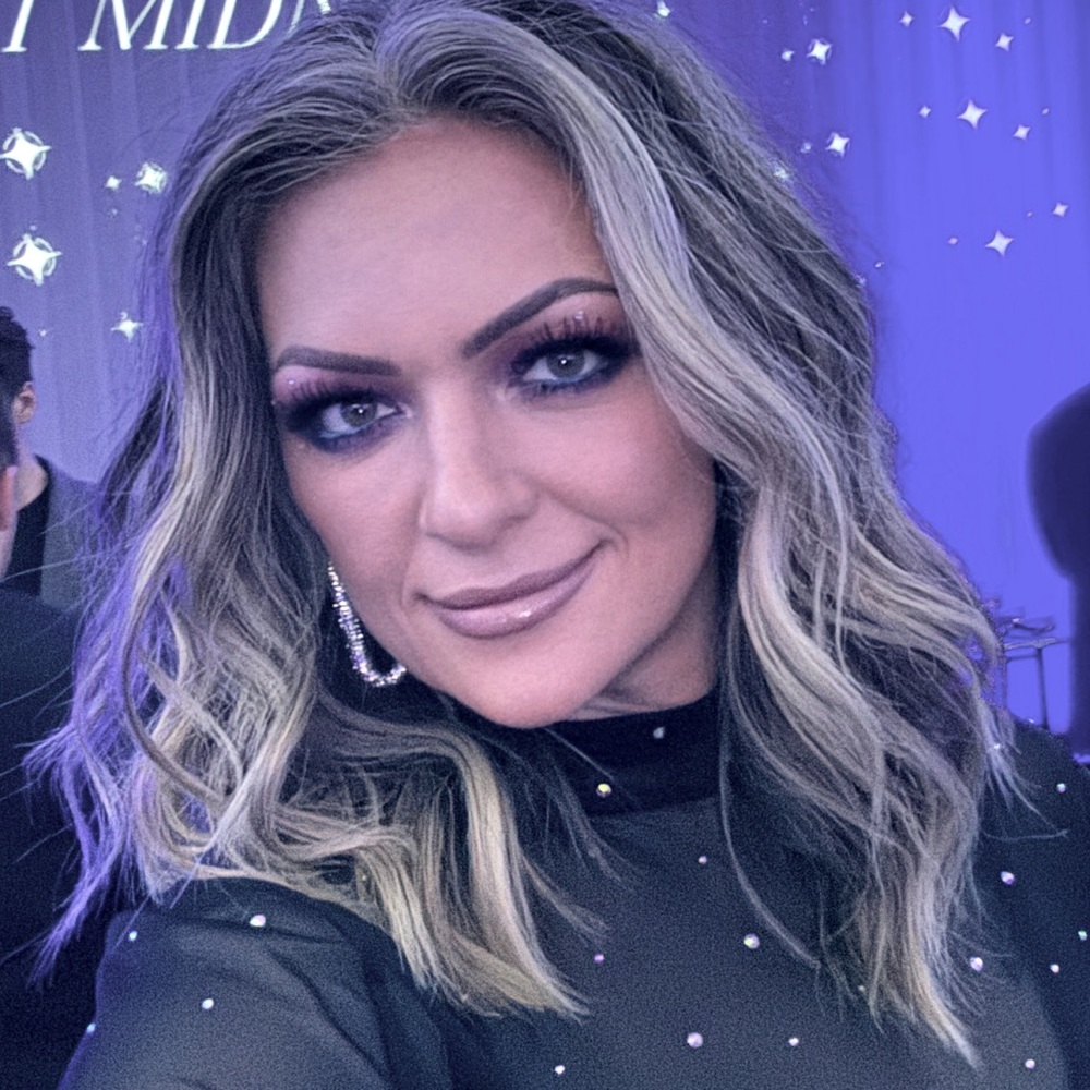 Meet your Posher, Debbie